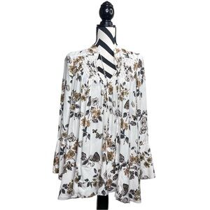 Free People Pebble Crepe So Fine Smocked Sz XS Floral Tunic Top